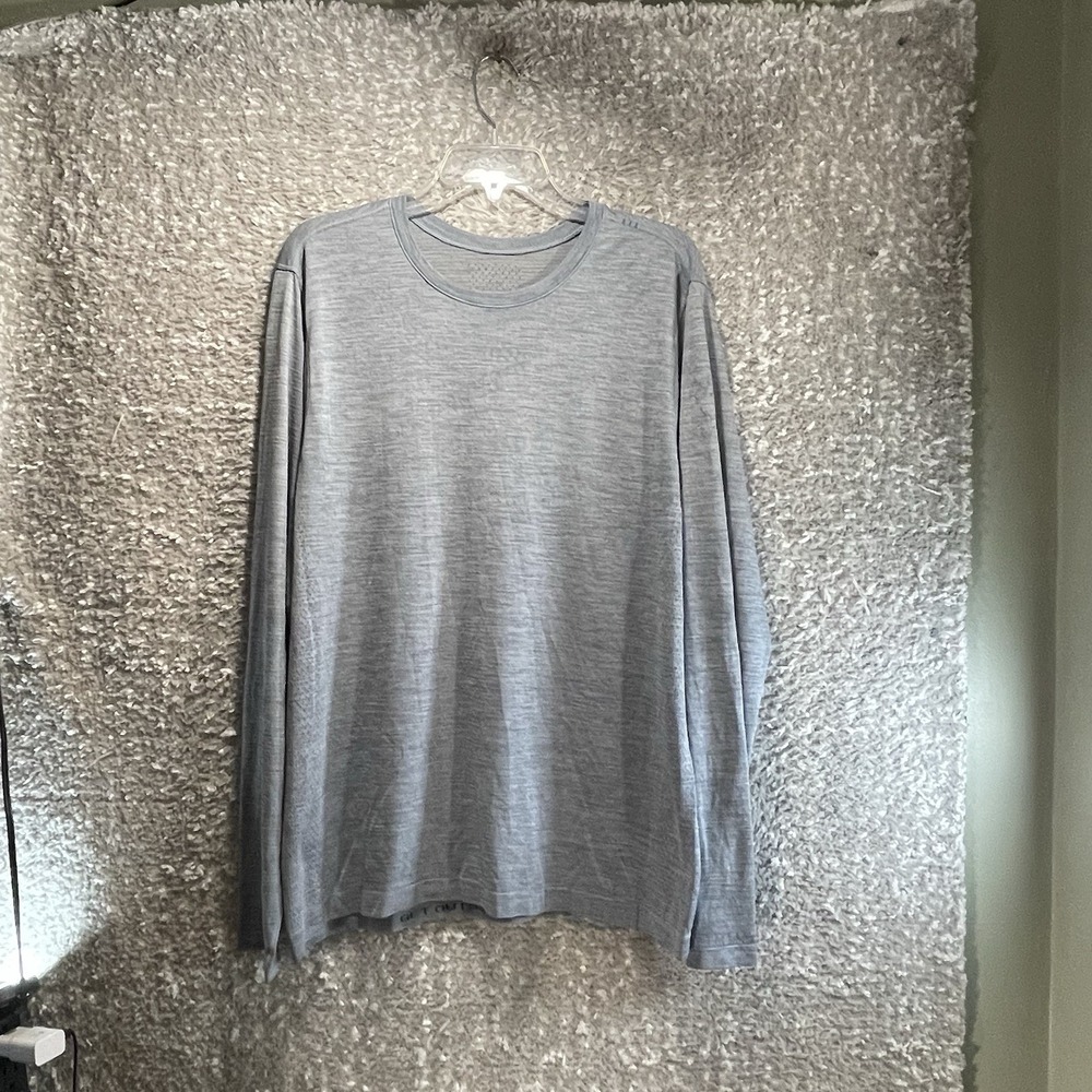 Lululemon Large Metal Vent Tech Long Sleeve Gym Shirt Mens Gray Training READ